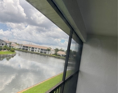 639 Se 13th Avenue - Photo Thumbnail 15