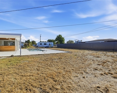 312 Hollywood Street - Photo Thumbnail 9