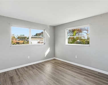 312 Hollywood Street - Photo Thumbnail 26