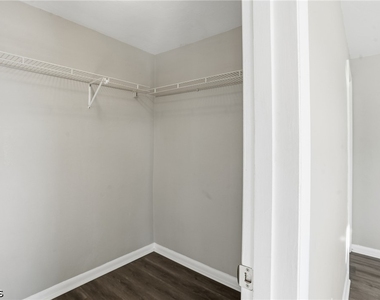 312 Hollywood Street - Photo Thumbnail 32