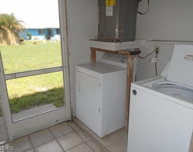636 Se 13th Court - Photo Thumbnail 4