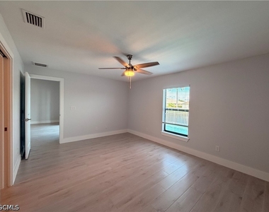 233 Sw 47th Terrace - Photo Thumbnail 19