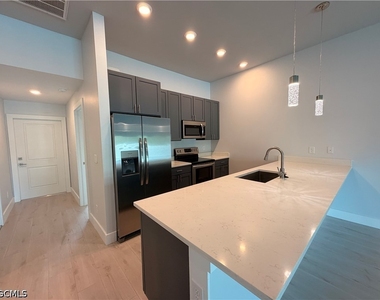 233 Sw 47th Terrace - Photo Thumbnail 15