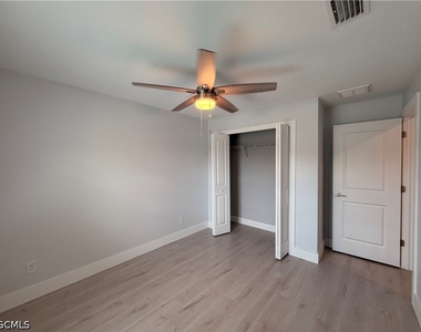233 Sw 47th Terrace - Photo Thumbnail 3