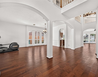 11811 Sunset Lake Court - Photo Thumbnail 4