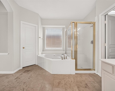 11811 Sunset Lake Court - Photo Thumbnail 24