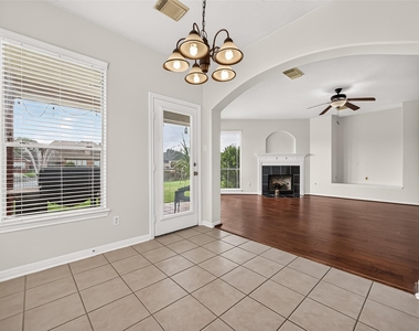 11811 Sunset Lake Court - Photo Thumbnail 13