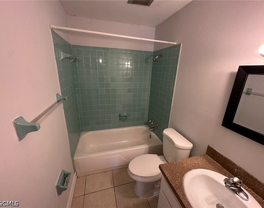 1830 Maravilla Avenue - Photo Thumbnail 11
