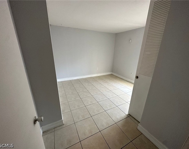 1830 Maravilla Avenue - Photo Thumbnail 9