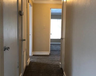 1830 Maravilla Avenue - Photo Thumbnail 9