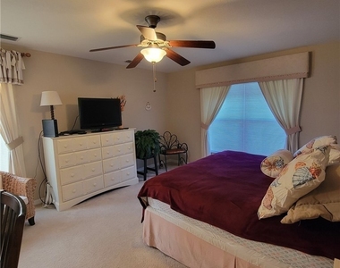 18141 Horizon View Boulevard - Photo Thumbnail 6