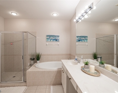 13841 Lake Mahogany Boulevard - Photo Thumbnail 17