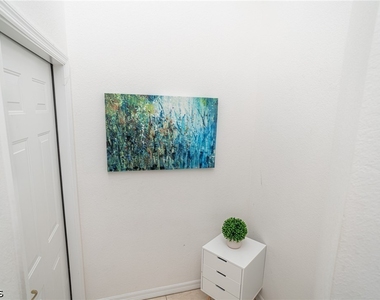 13841 Lake Mahogany Boulevard - Photo Thumbnail 9
