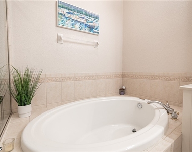 13841 Lake Mahogany Boulevard - Photo Thumbnail 14