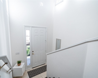 13841 Lake Mahogany Boulevard - Photo Thumbnail 18