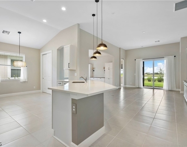 15927 Mulrion Boulevard - Photo Thumbnail 5