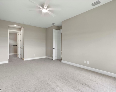15927 Mulrion Boulevard - Photo Thumbnail 16