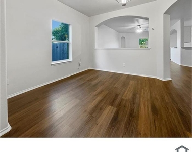 19831 Creston Cove Court - Photo Thumbnail 4