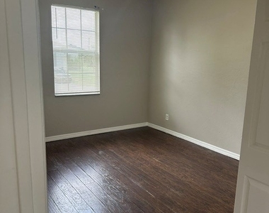 124 Pine Lane - Photo Thumbnail 6