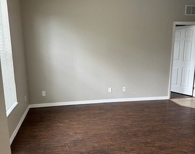 124 Pine Lane - Photo Thumbnail 4