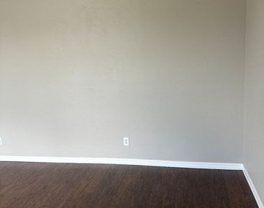 124 Pine Lane - Photo Thumbnail 3