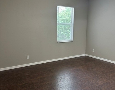 124 Pine Lane - Photo Thumbnail 11