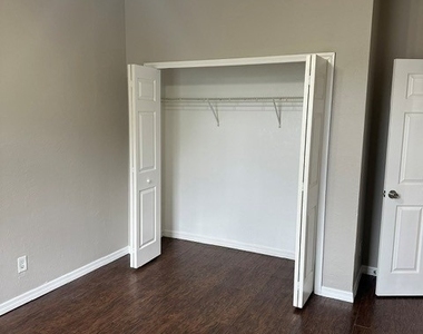 124 Pine Lane - Photo Thumbnail 7