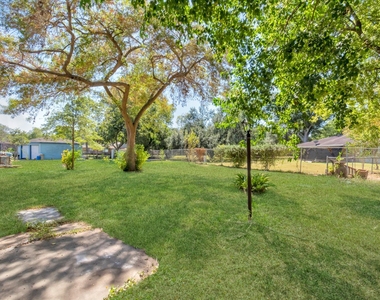 13627 Greenridge Drive - Photo Thumbnail 32