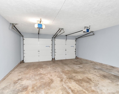 13627 Greenridge Drive - Photo Thumbnail 17