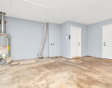 13627 Greenridge Drive - Photo Thumbnail 18