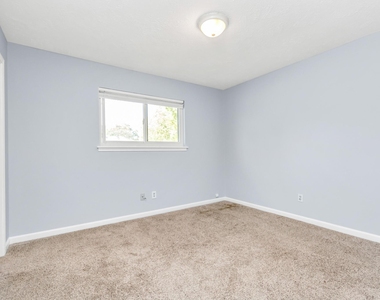 13627 Greenridge Drive - Photo Thumbnail 20