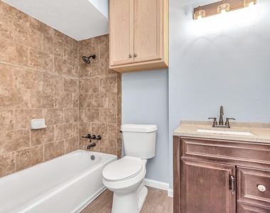 13627 Greenridge Drive - Photo Thumbnail 31