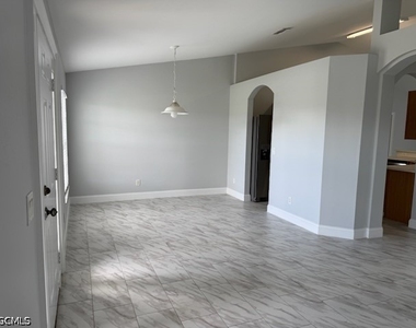 2101 Sw 25th Street - Photo Thumbnail 2