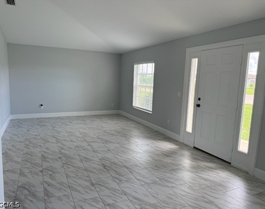 2101 Sw 25th Street - Photo Thumbnail 3