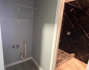 424 Valley Drive - Photo Thumbnail 17