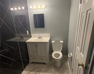 424 Valley Drive - Photo Thumbnail 15