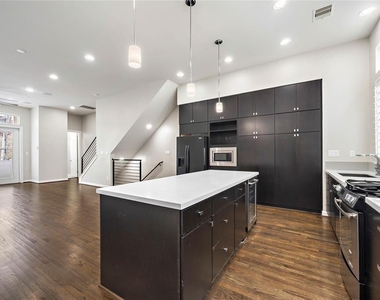 128 Pierce Street - Photo Thumbnail 2