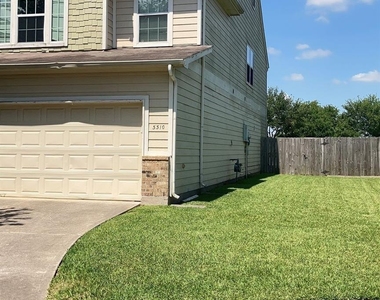3310 Jib Court - Photo Thumbnail 2