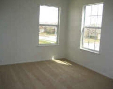 3310 Jib Court - Photo Thumbnail 12