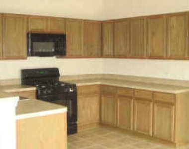 3310 Jib Court - Photo Thumbnail 8
