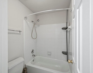 2702 Youpon Lake Court - Photo Thumbnail 23