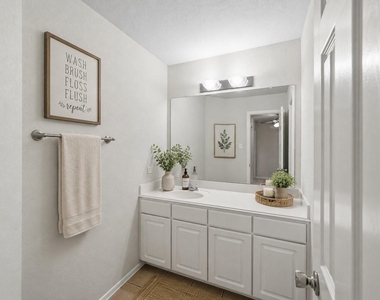 2702 Youpon Lake Court - Photo Thumbnail 22
