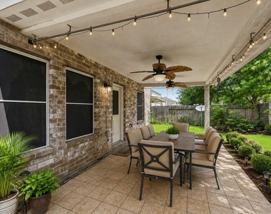 2702 Youpon Lake Court - Photo Thumbnail 32