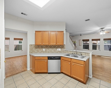 2702 Youpon Lake Court - Photo Thumbnail 5