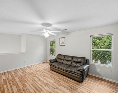 2702 Youpon Lake Court - Photo Thumbnail 13