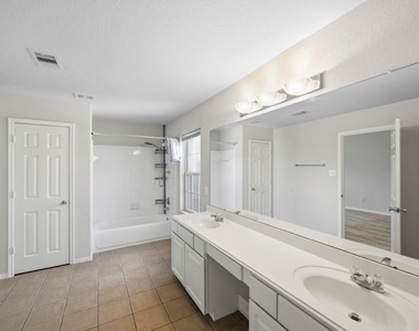 2702 Youpon Lake Court - Photo Thumbnail 19
