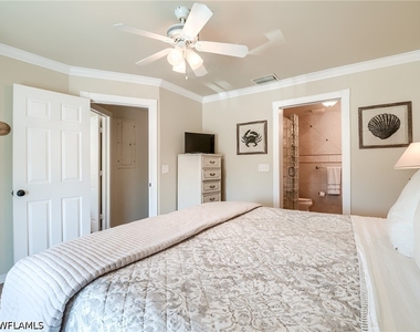 6020 Cypress Lane - Photo Thumbnail 9