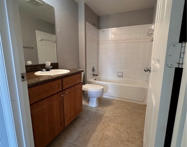12975 Positano Circle - Photo Thumbnail 14