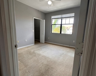 12975 Positano Circle - Photo Thumbnail 7