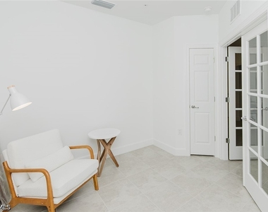 5682 Mayflower Way - Photo Thumbnail 13